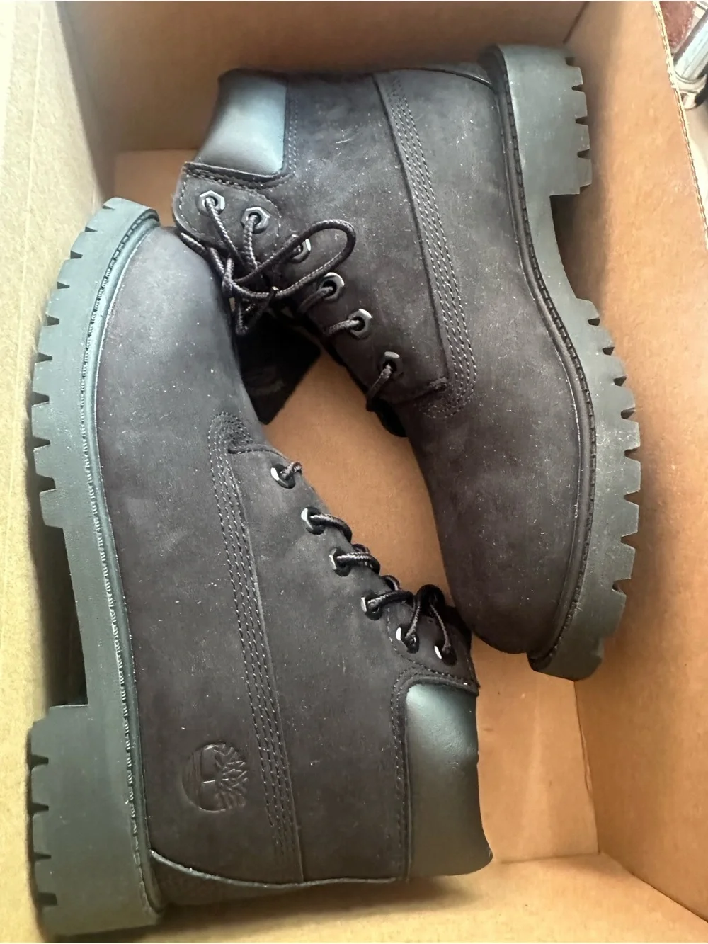 Timberland kids Classic Leather Black Boot, size 3, brand new in replace box